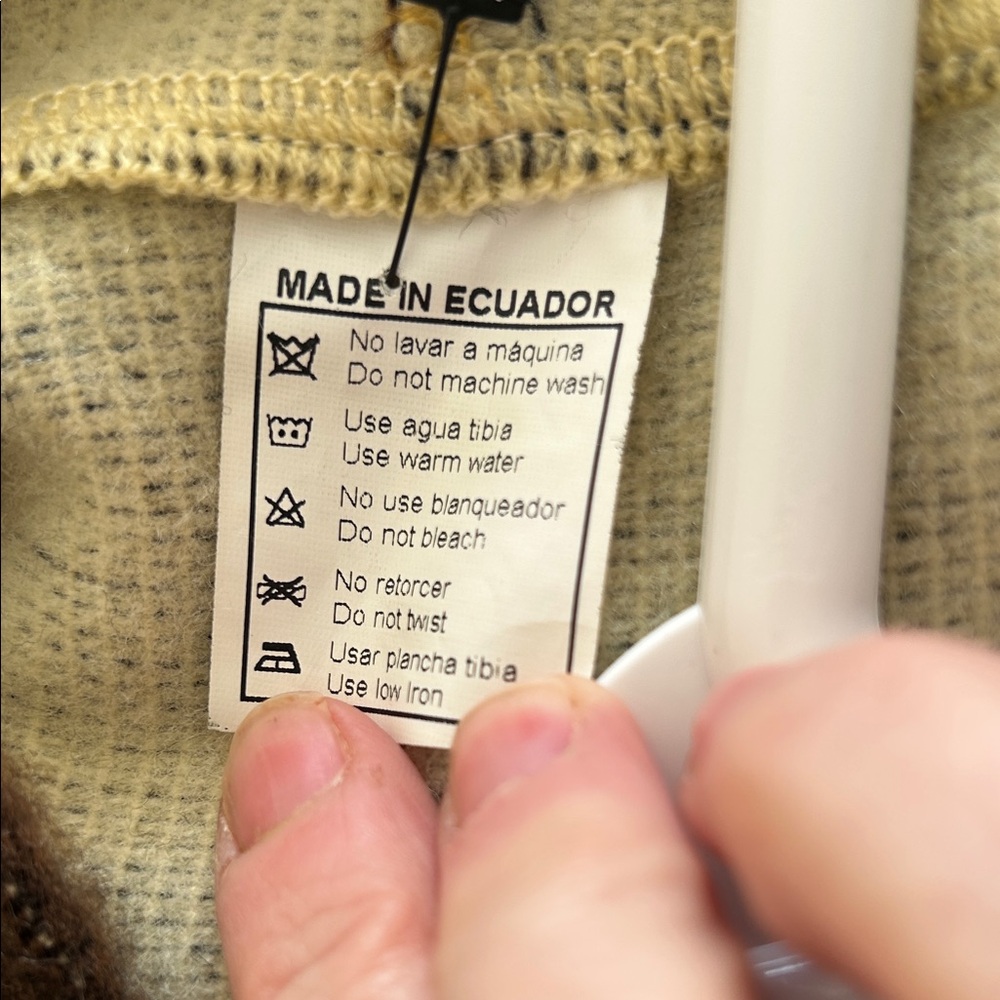 Grateful Dead Skull and Bears Hooded Poncho - Picture 4 of 5